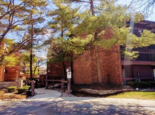 14511 Central Ct PH 3, Oak Forest, IL 60452