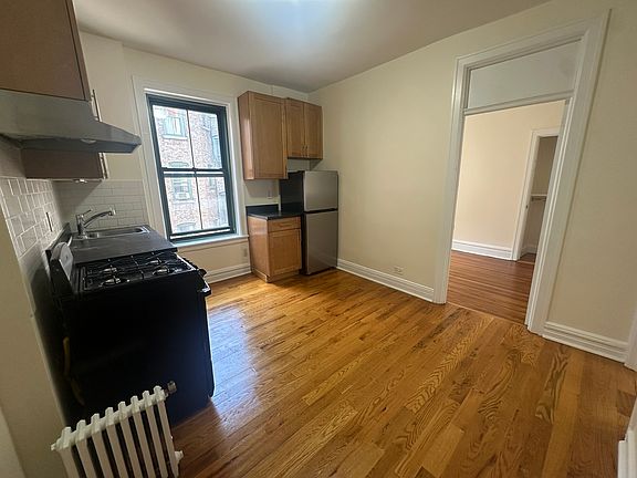 3rd image of 535 E 78th St #5I-539