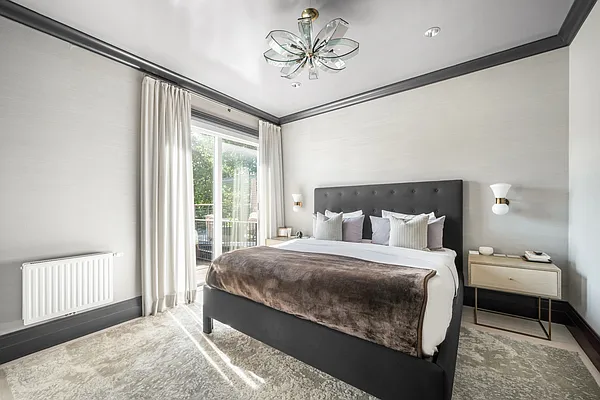 Sold by Compass | media 9