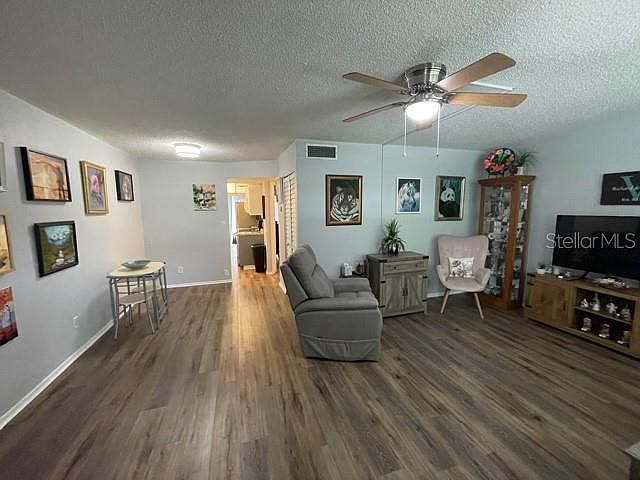 1st image of 4885 1st St NE APT 117