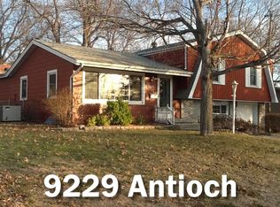 9229 Antioch Rd, Overland Park, KS 66212