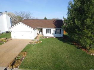 1516 Lincoln Farm Rd, O'Fallon, IL 62269