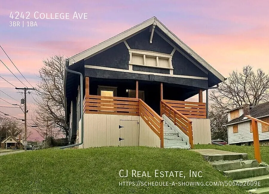 4242 College Ave