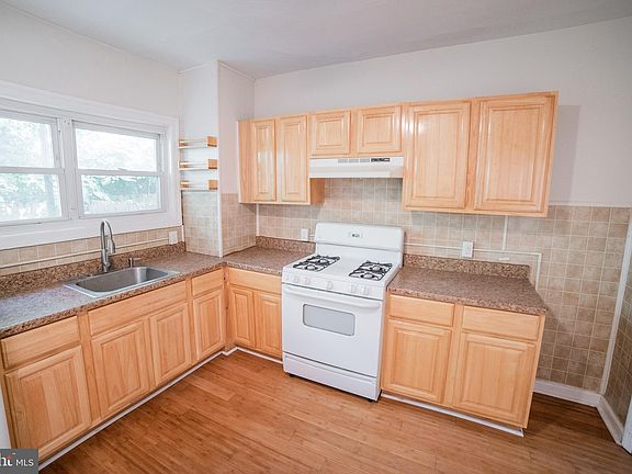 5th image of 1251 N Newkirk St