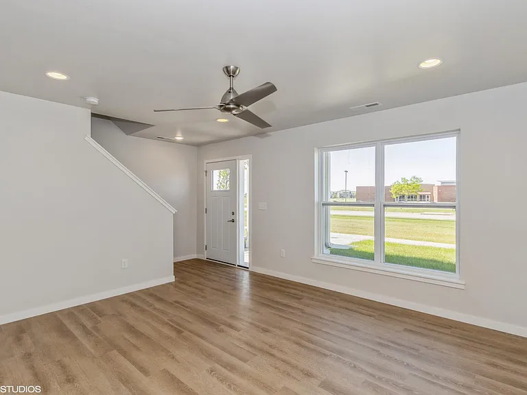 2225 Saint Andrews Dr — Photo 3