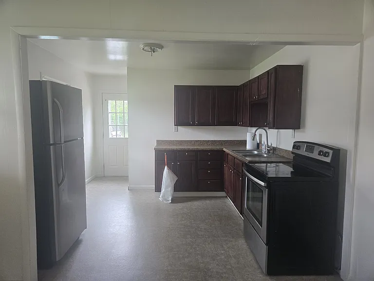 8208 N Knoxville Ave — Photo 8