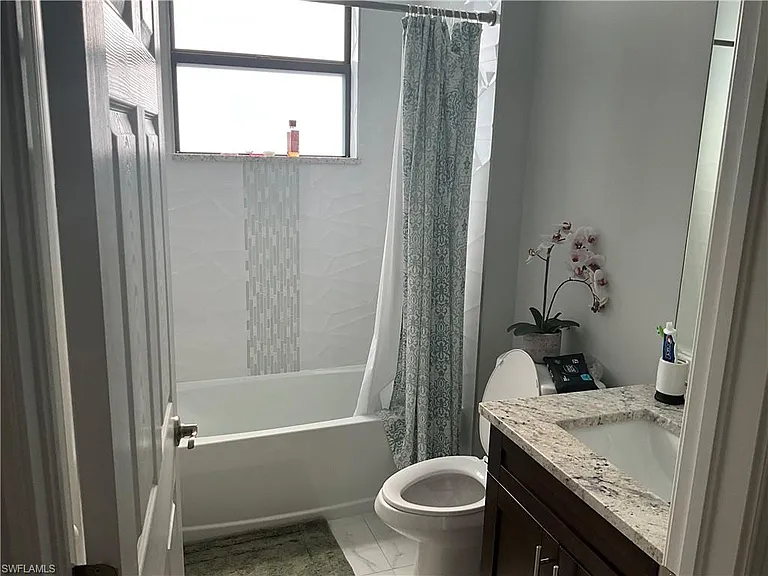 4143 2nd Ave NE — Photo 9
