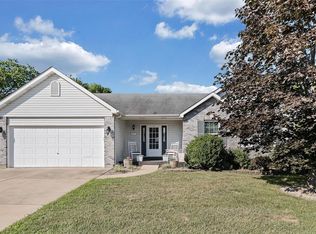 1525 Presidents Landing Dr, O'Fallon, MO 63366