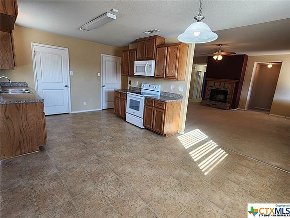 3rd image of 3802 Clementine Dr