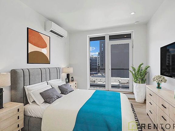 4th image of 1875 Atlantic Ave #401N