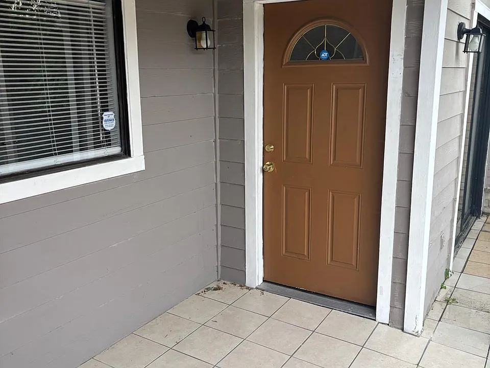 9594 Windswept Ln #9594