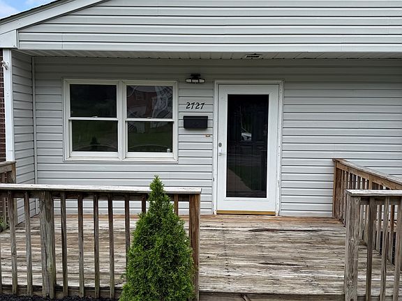 2nd image of 2727 Kingston Dr #2727