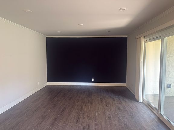 4th image of 8545 Villa La Jolla Dr APT A
