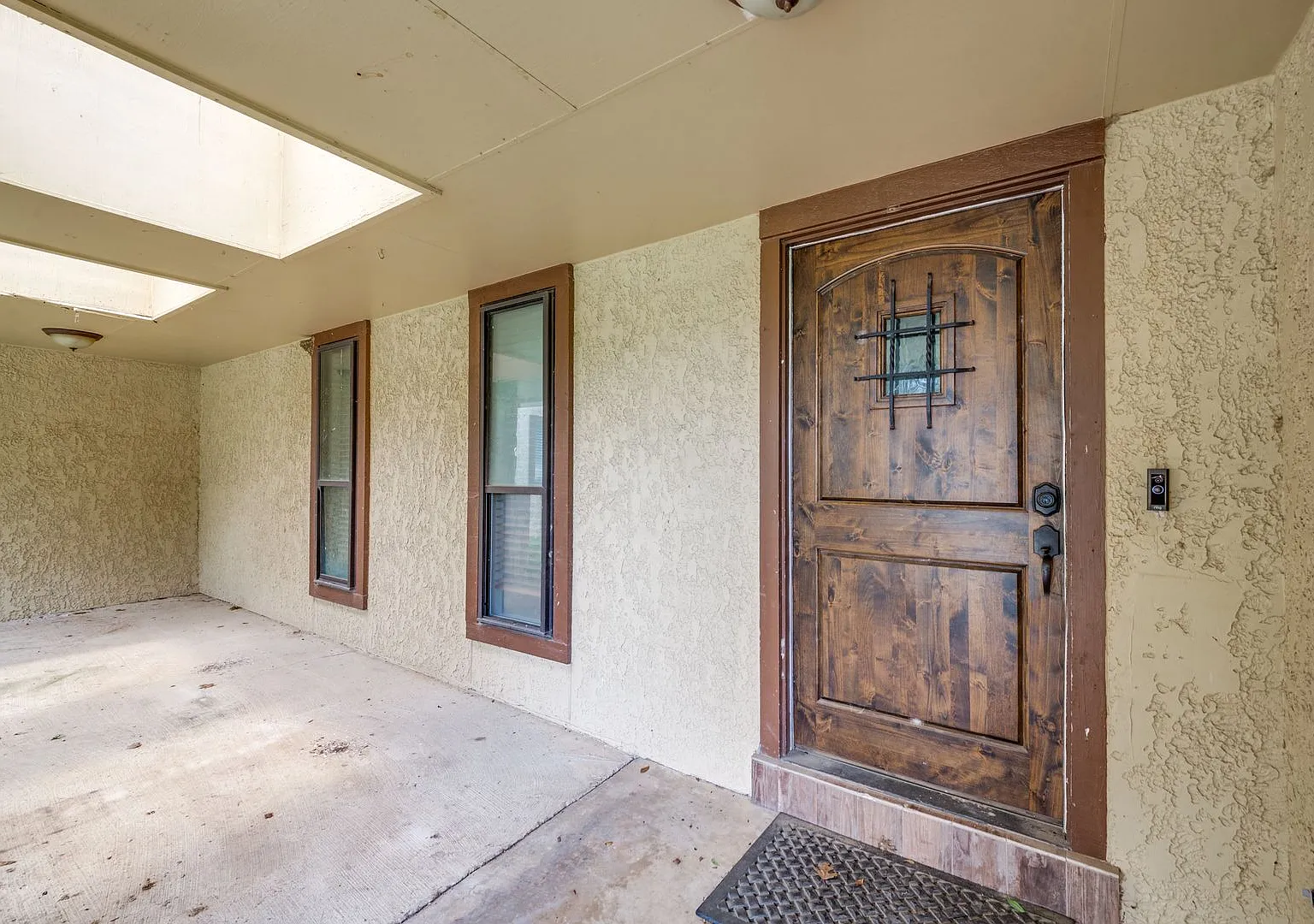 Beautiful 3-Bedroom, Single Story Home In Hidden Forest — Photo 4