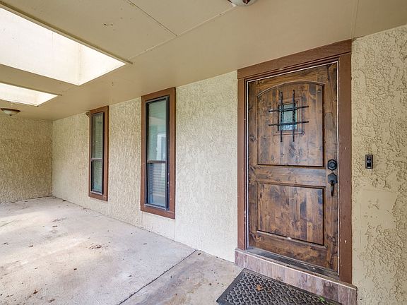 4th image of 16115 Wolf Creek St