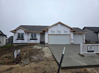 6199 Glenwood Dr, Marion, IA 52302