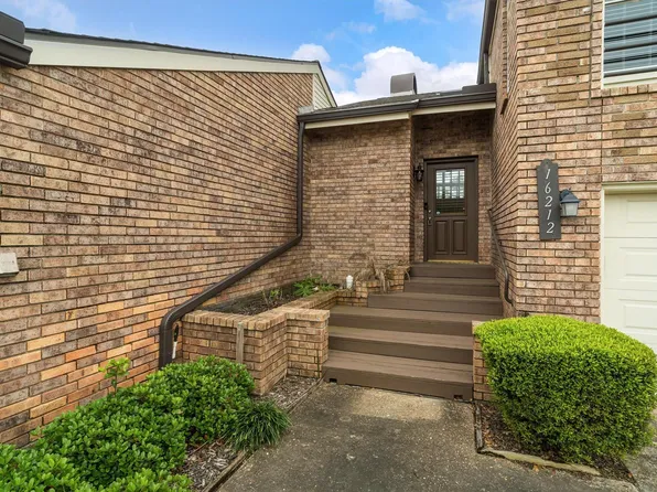 16212 Seahorse Dr, Houston, TX 77062