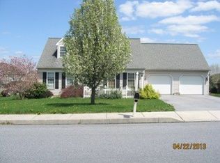 340 Shepherd Dr, East Earl, PA 17519