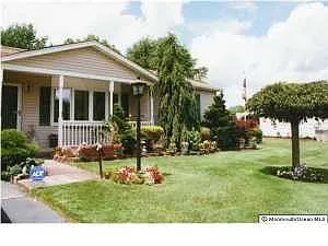 22 Salisbury Ct photo 1