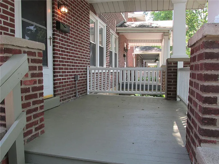 1136 N New St — Photo 4