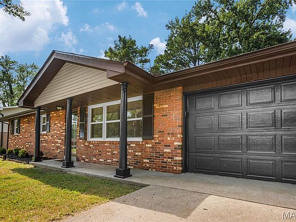 5th image of 2237 Sherwood Dr