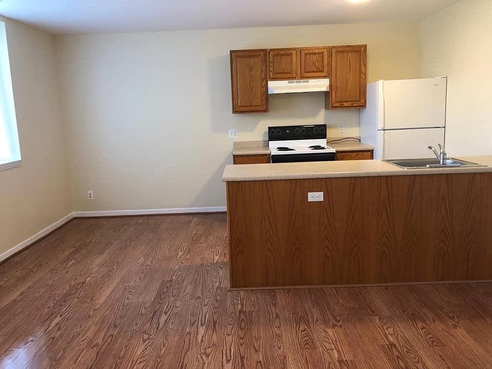 1st image of 420 North St APT 17