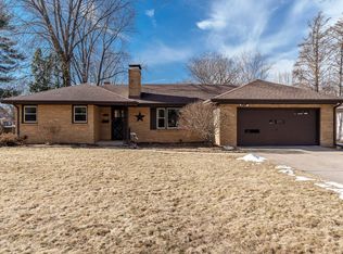 1416 Scottswood Rd, Rockford, IL 61107