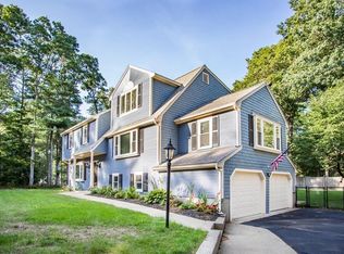 37 Bow St, Carver, MA 02330