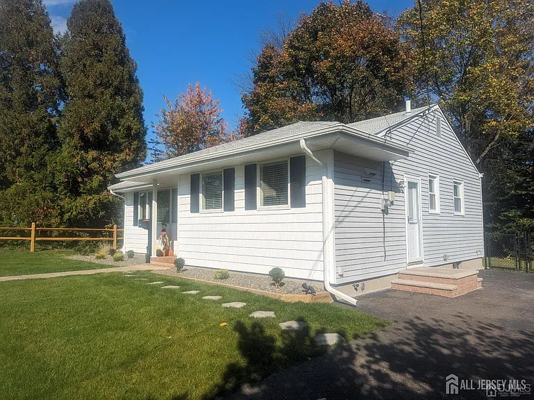 6 Hillside Ave — Photo 2