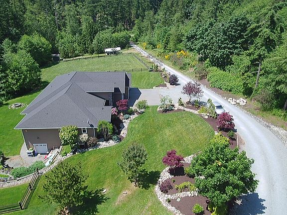2nd image of 275 S West Camano Dr