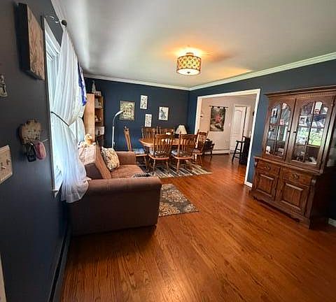 3rd image of 174 Waterview Avenue