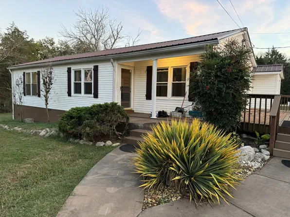 830 Blue Springs Rd, Columbia, TN 38401