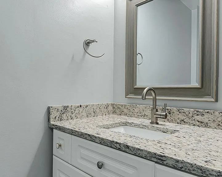 945 Indian Cir — Photo 17