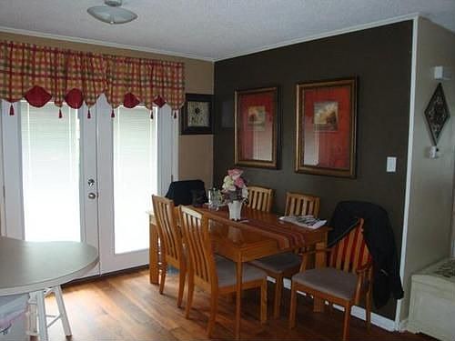 4th image of 37 E Greenfield Dr