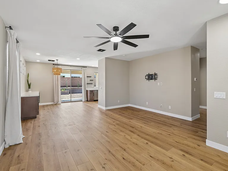 18381 W McNeil St — Photo 3