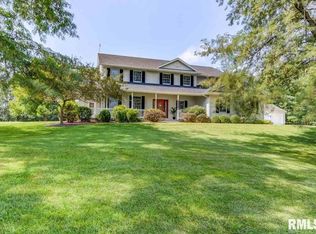 345 N Old Covered Bridge Ln, Springfield, IL 62711