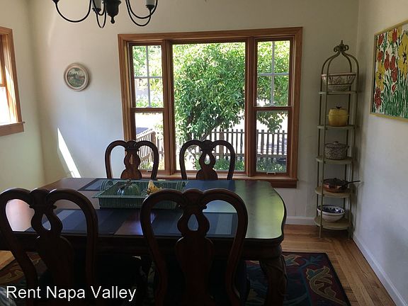 4th image of 1733 Hillview Pl