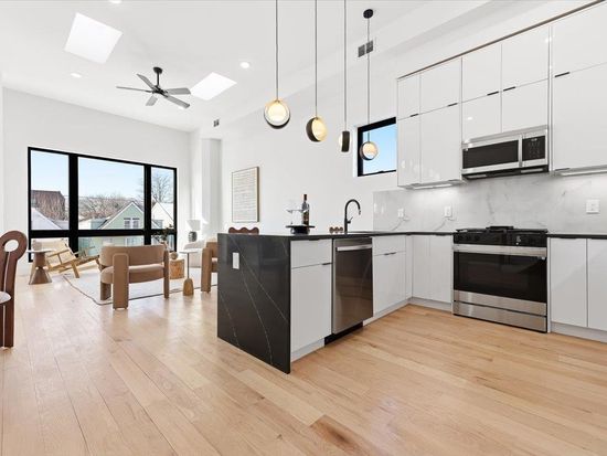 16 Dwight St #2, Jersey City, NJ 07305