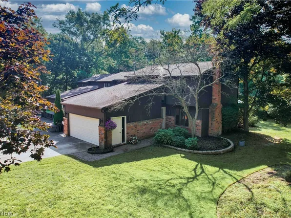 8348 Villa Marina Ct, Mentor, OH 44060