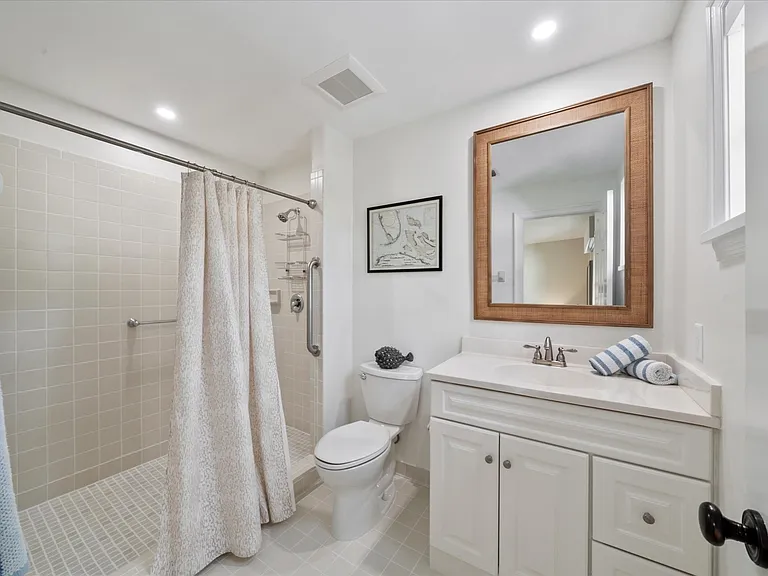 1315 Palmetto Ct #111 — Photo 31