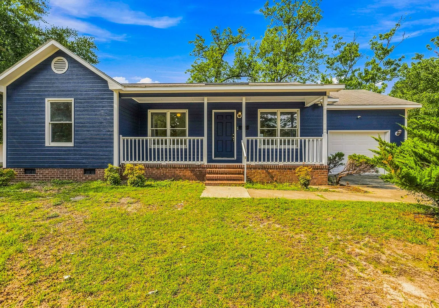 Cute Raeford House for Rent — Photo 1