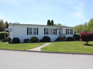 11 Perry Rd, Hyde Park, NY 12538