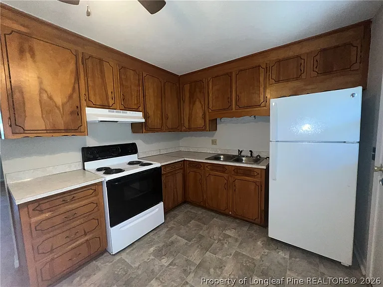 2904 Collingwood St — Photo 7