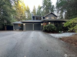 7423 Ebbert Dr SE, Pt Orchard, WA 98367