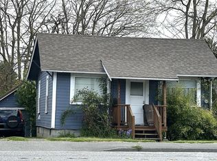 1205 E Maple St, Bellingham, WA 98225