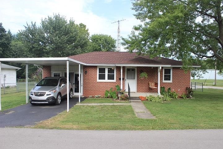 1st image of 221 S Mann Ave