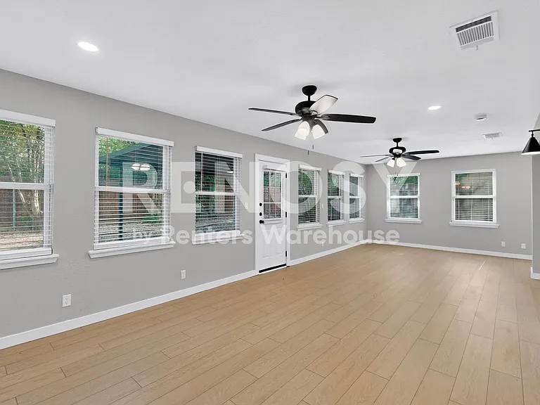 1408 Seely St — Photo 22
