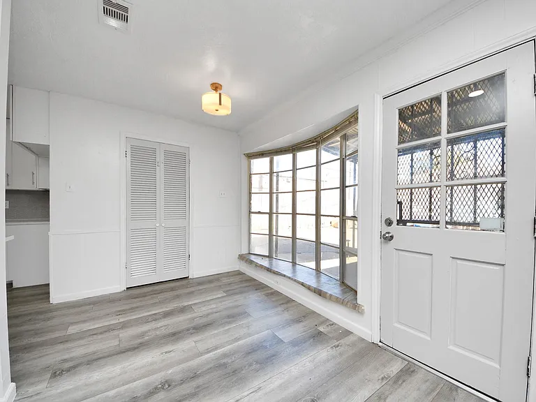 8011 La Roche Ln — Photo 25