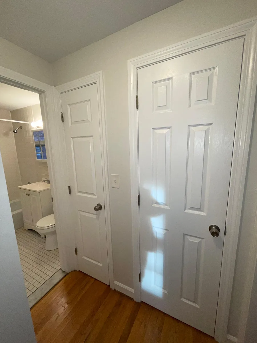 Building Photo - 72 Charter Oak St #B