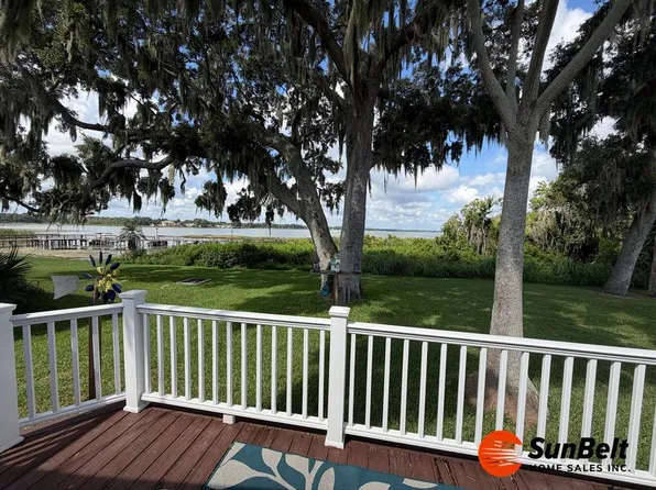 2241 Lakeside Dr, Leesburg, FL 34788